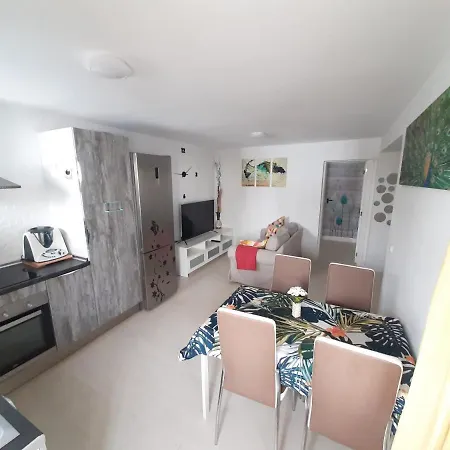 Aisha'S Home: Sun & Pools On The Southern Coast Апартаменты Арона